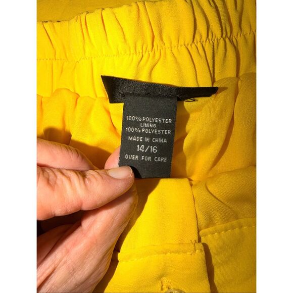 ASHLEY STEWART - Women's Yellow Shirt & Shorts Set Size Top 10/12 Shorts 14/16 - Picture 4 of 12